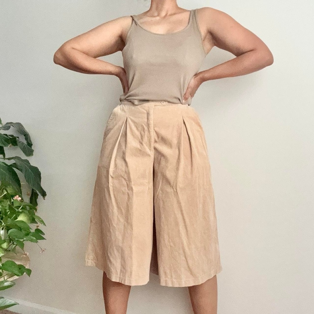 Vintage 80s / 90s Tan Corduroy Culotte Short high rise culotte bermuda